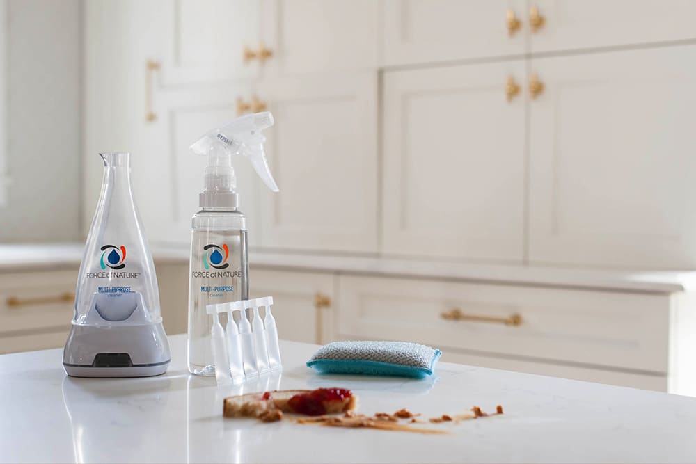 Clean, Hygienic Kitchen: Knife and Cutting Board Sanitizing Block